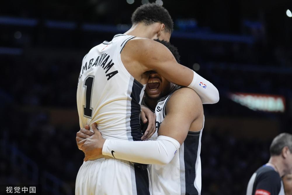 出现在看台 出现在看台